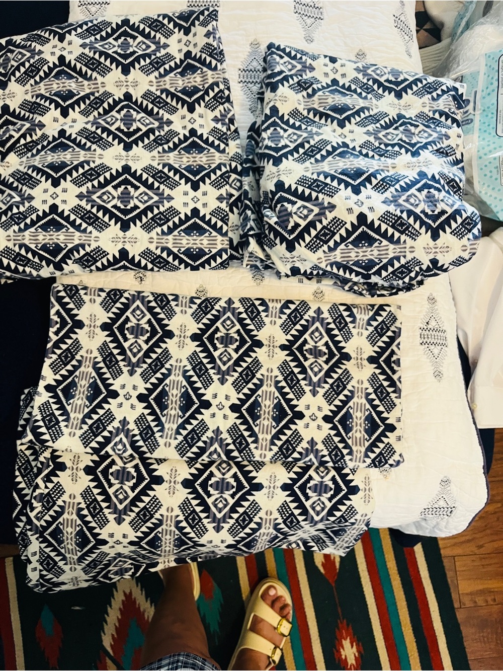 Pendleton Queen size set Navy Aztec Pattern - Home Bedding